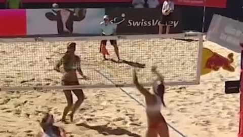 Juggling the ball in style 🤹♀️
