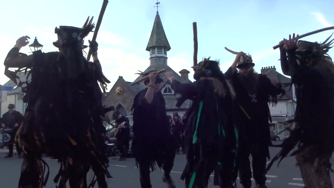 Beltane Border Morris - Three Ravens - Chagford - 3 Aug 23