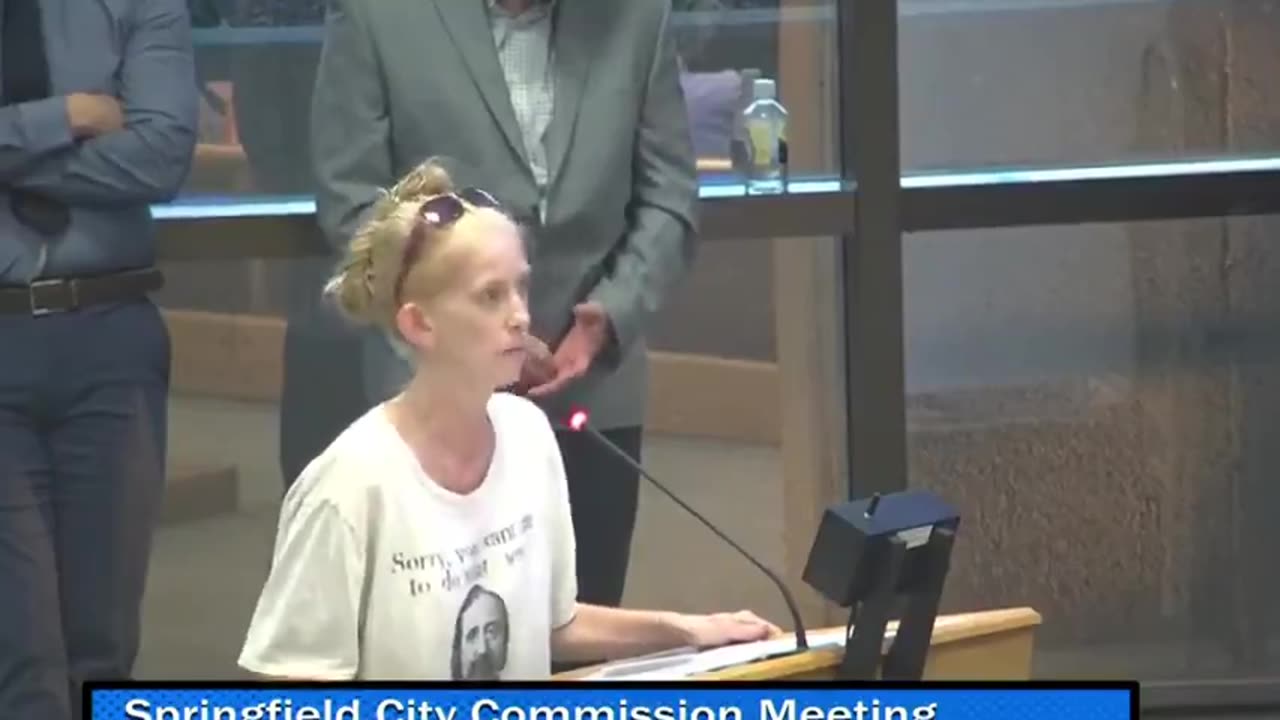 HEARTBREAKING MOMENT SPRINGFIELD, OHIO, RESIDENT TELLS MAYOR THAT SHE "CAN'T TAKE IT ANYMORE" 💣