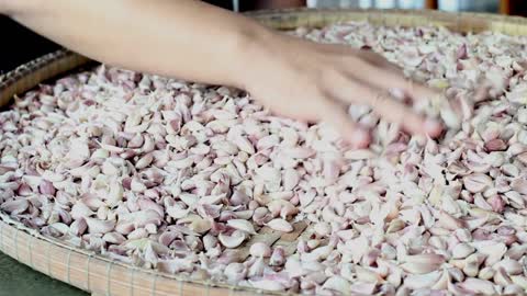 10 fakta mengagumkan tentang bawang putih.