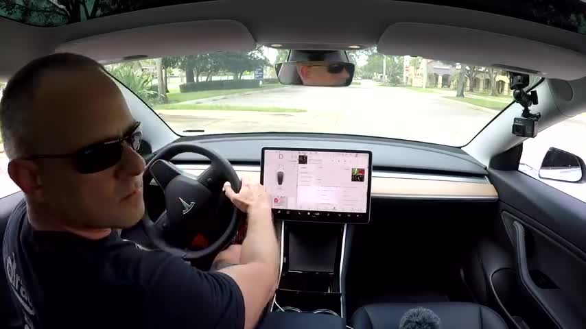 Police Pull Over Driverless Tesla