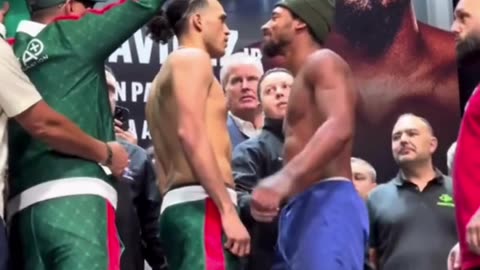 BOXING: Benavidez vs Andrade FACEOFF !! #benavidez #andrade #boxing #youtubeshort #viral