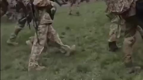 Thousands of Ukrainian Soldiers Are Assembling