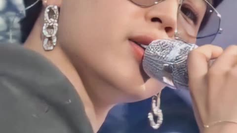 He is sexy af🥵🥵