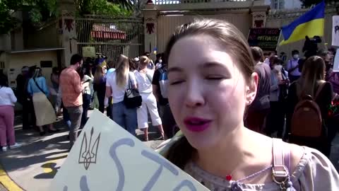 Ukrainians in Latin America protest Russia's invasion