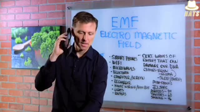 Doctor explains EMF from phones