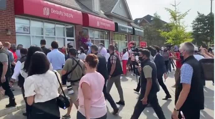 Justin Trudeau confronted by the mob in Ontario