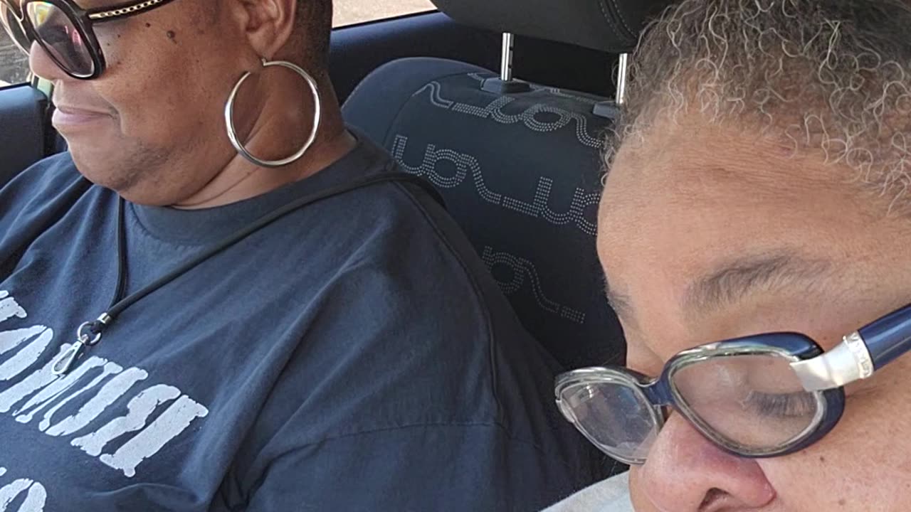 This guy can't stop drinking at a bar #jokeoftheday
