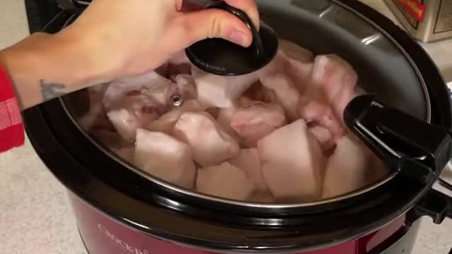 Bear fat rendering into oil