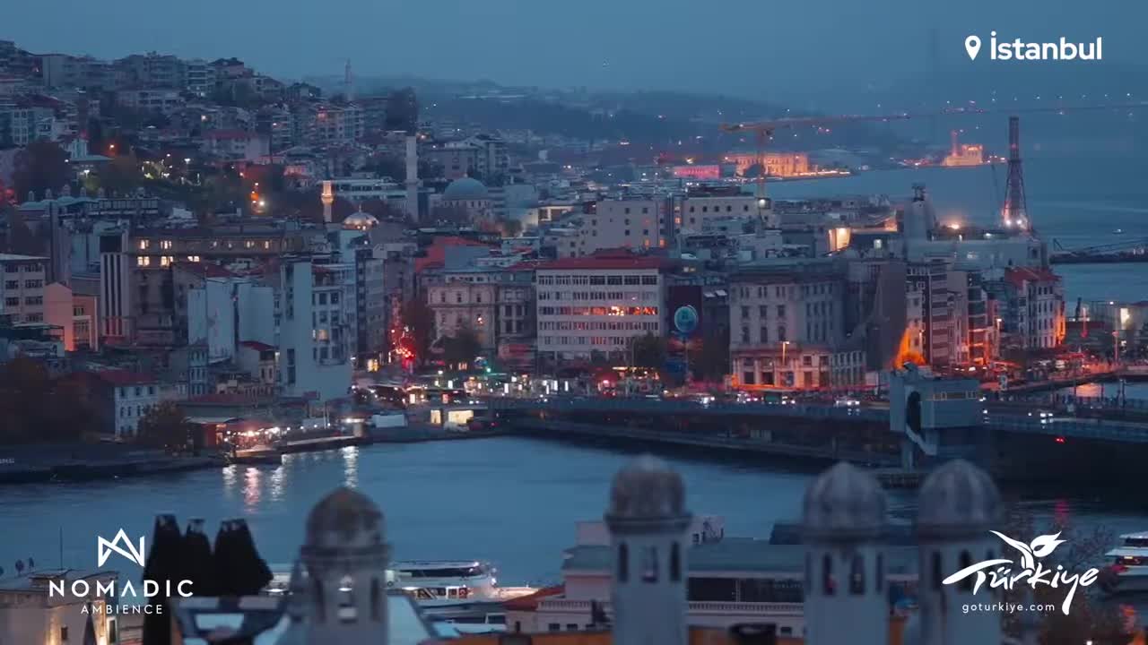 Every hour in #İstanbul offers a unique scenery for you to enjoy