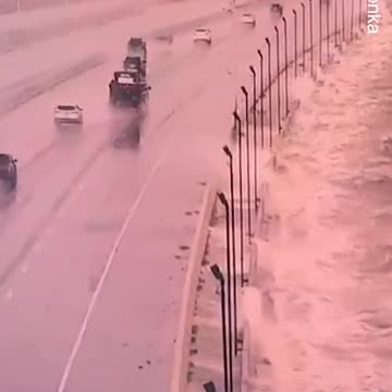 : Hurricane Helene chaos: Huge waves smash Howard Frankland Bridge