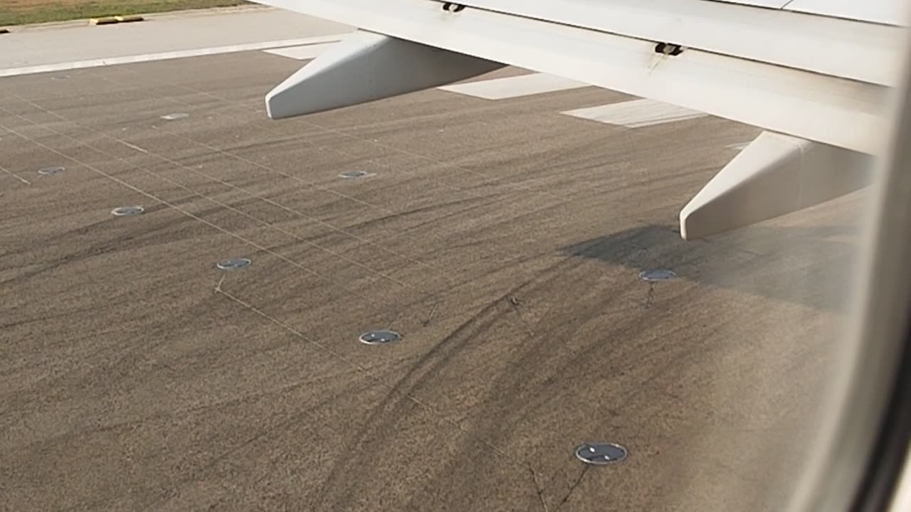 Au moment où l'avion décolle