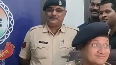 Ips pallav ne track chor ko pakda.