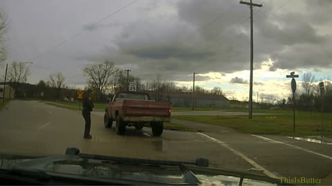 Van Buren County sheriff body cam, dash cam shows man leading deputies on slow chase