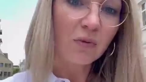 Fremd im eigenen Land - deutsche Sprache verschwindet-Jule Waehler🙈
