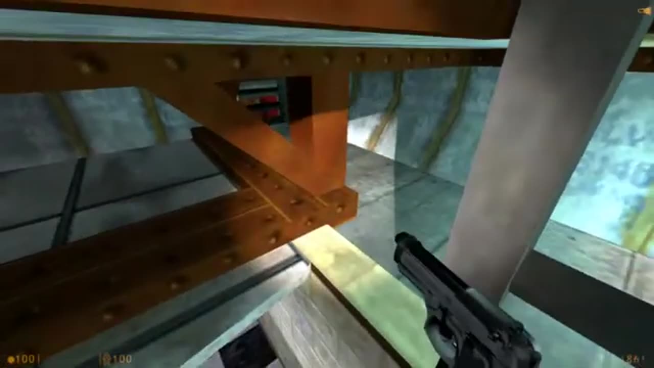 huh it's half life 1 source