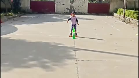 Cones ke sath skating | skating | Skating Girl | #rumble #rumble studio #Harshalidhankhola