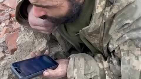 Ukraine War - Vanya Prodan, of the Armed Forces of Ukraine, asks them to surrender.