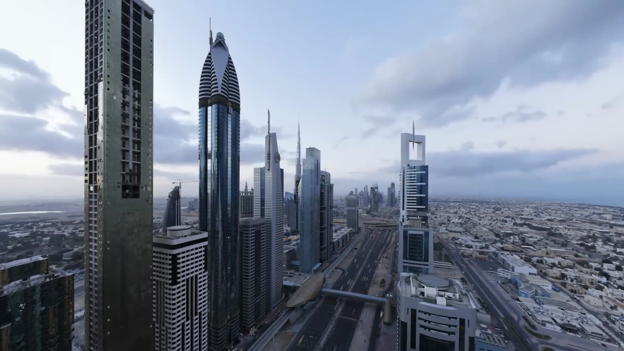 Why Top of Burj Khalifah Swings ? | Engineering Secrets of Burj Khalifah