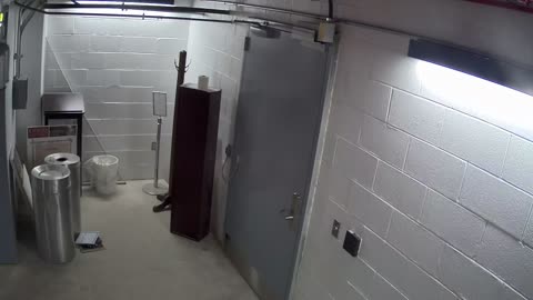 6031RHOBG1G102BEastVestibule_2021-01-05_07h20min02s517ms.mp4