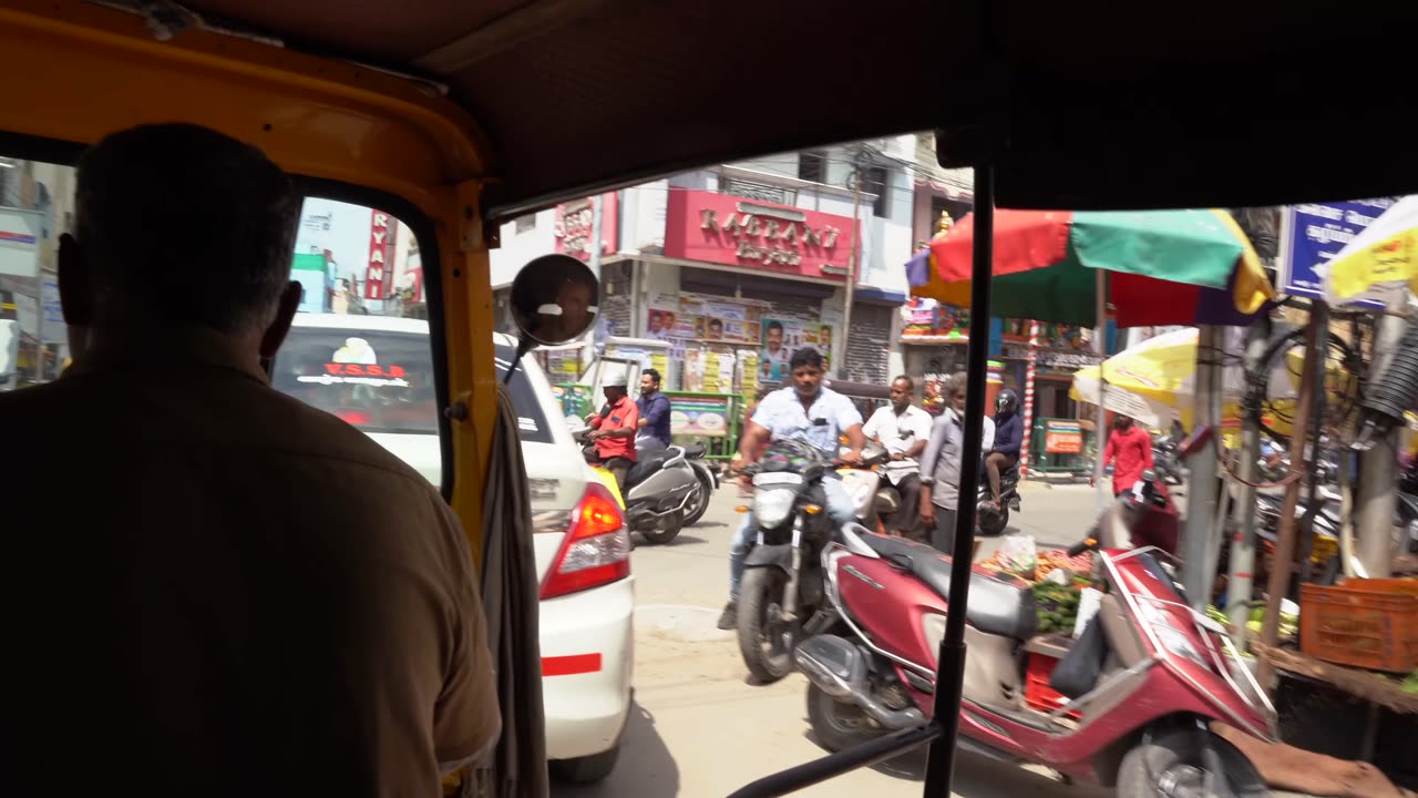 SOUTH INDIAN Street Food in Chennai - Beef BIRYANI + Best CURRY - Street food in India