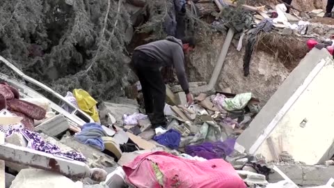 At least 14 killed in Israeli airstrike in northern Lebanon