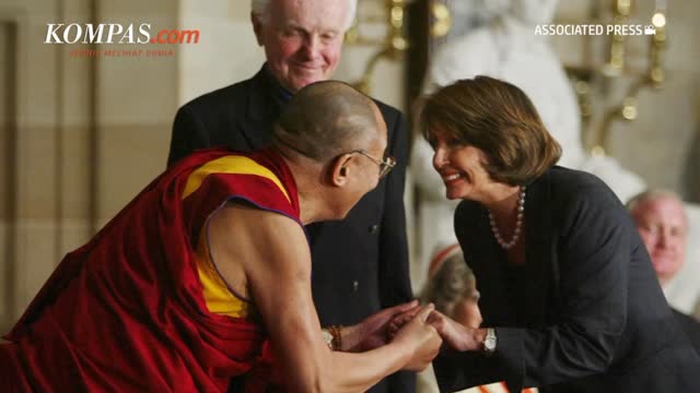 Nancy Pelosi Musuhnya Trump Mengumumkan Tidak Akan Melanjutkan Kepemimpinan Di DPR Demokrat