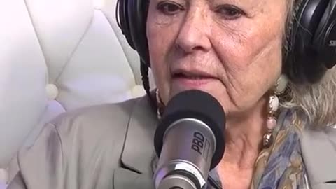 Rosanne Barr: "Trump is our Commander in Chief " 🤗
