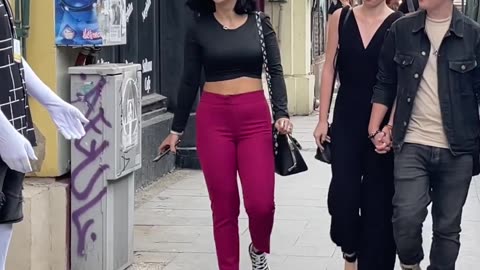 She didn’t expect that 😂💃😂