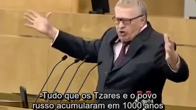 Um deputado Russo com eles no sítio fala sobre o comunismo de Stalin e Lenin no Parlamento Russo
