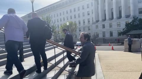 NeoCon Dan Crenshaw Tried to Trip a Journalist: "Assault, I Just Witnessed It"