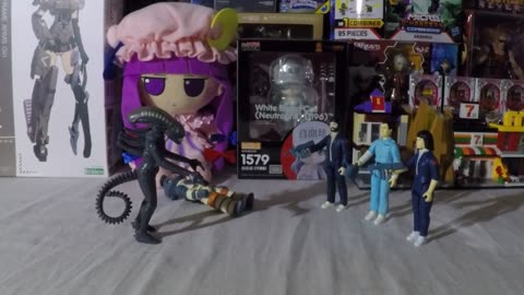 Alien ReAction Wave 1 figures opening