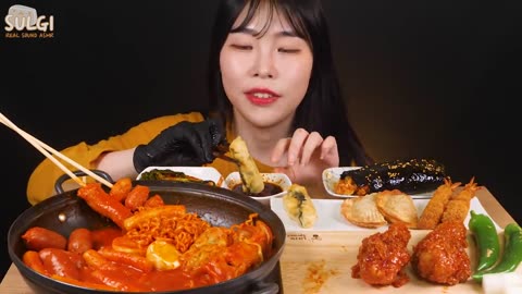 ASMR MUKBANG Fried Chicken and Tteokbokki eating