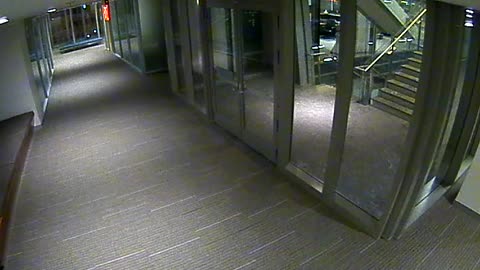 8429OHOB05O5C1CorridortoAtrium_2021-01-05_18h40min01s940ms.mp4