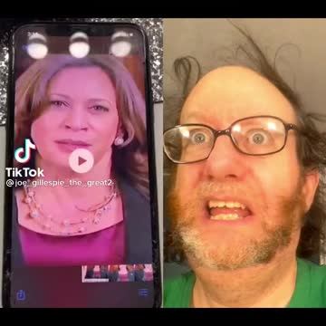 Kamala Harris has a scar on her neck