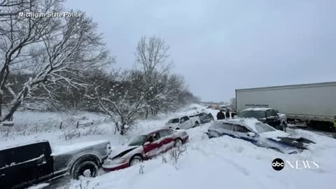 Lake-effect snowfall drops over 6 feet in Western New York