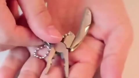 7 in 1 Multipurpose Toolkit Keychain