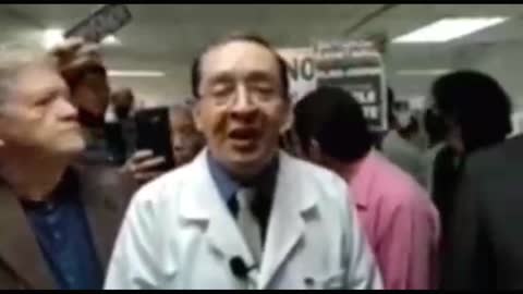 VACINAÇÃO, é um Genocidio, As Mascaras Tornam As Pessoas em ZUMBIS.