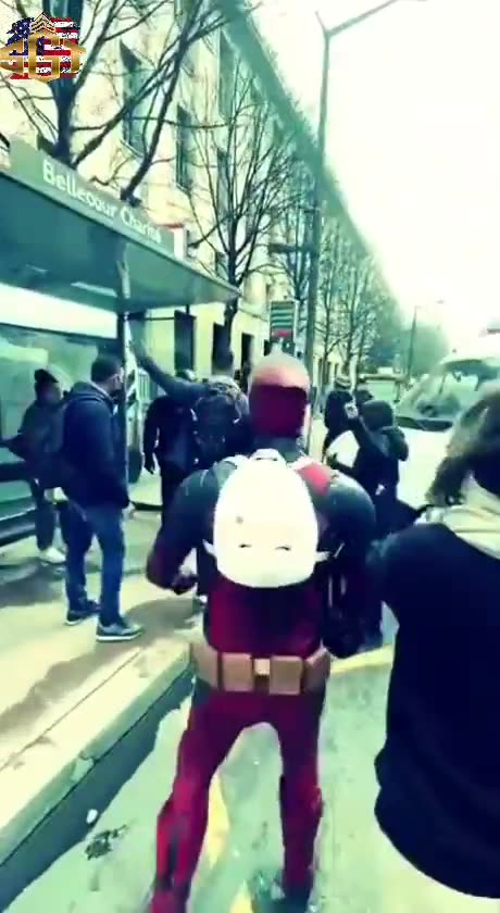 Deadpool In Paris ☝️😂