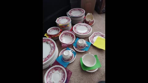 Collectables/cup and saucers