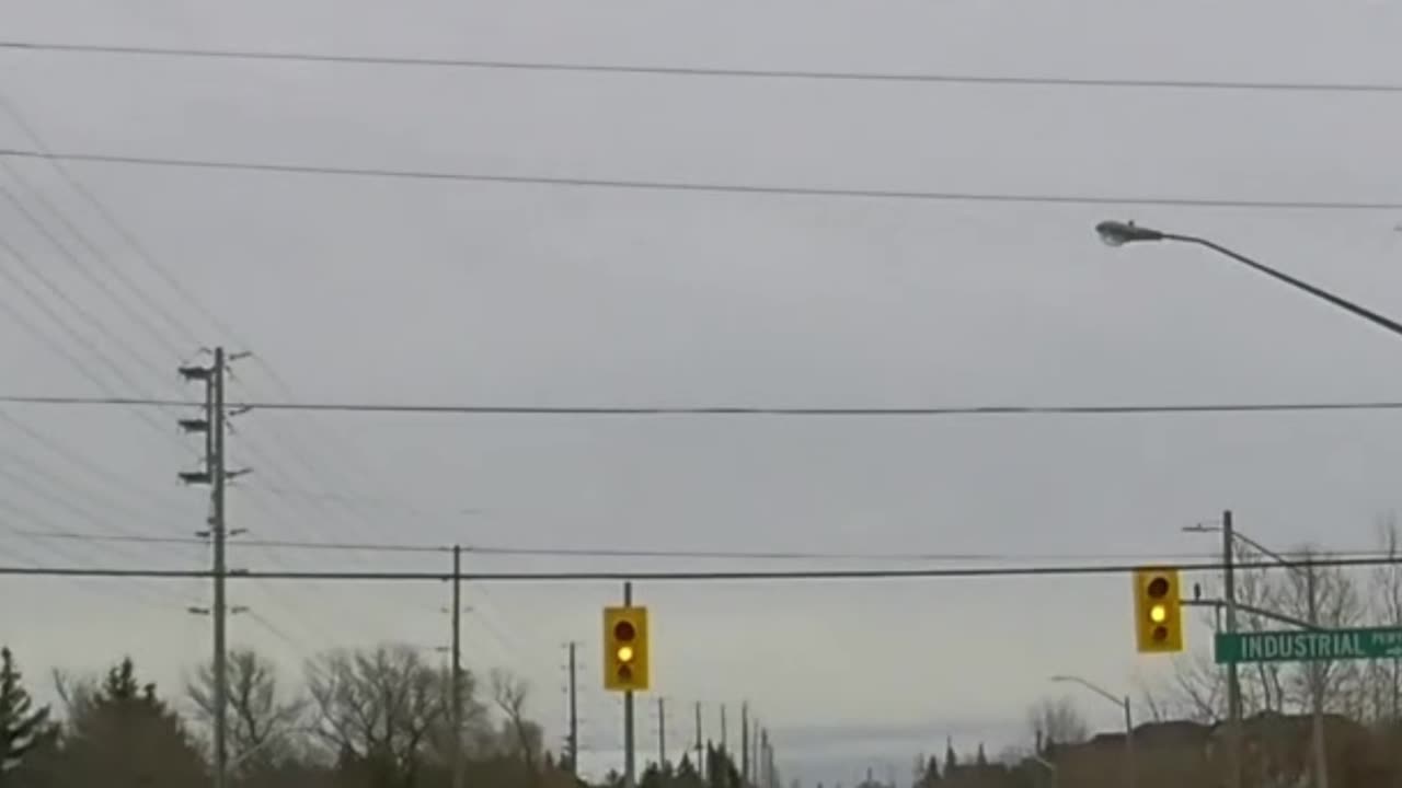 [4K] Tanker Truck made loud noise!