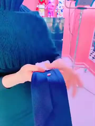 20181204文贵先生视频：正在研究设计的郭战友领带是如何的特别