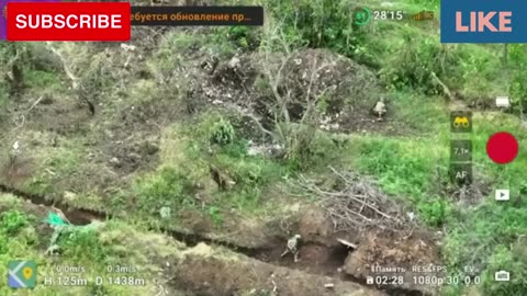 Shocking video from Ukraine: Ukrainian soldiers attack Russian trenches