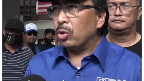 Kenapa Khalid tidak selesaikan isu Kampung Baru, kata Johari