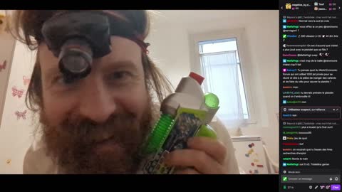 2023-01-14 (1bis.4) - Début du rangement dans la chambre d'Elina - Twitch Decheterie (avec chat)