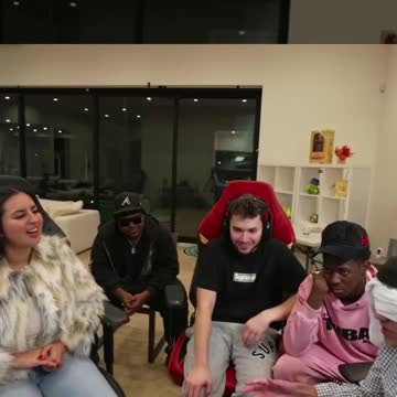 Neon Asks Barber Is She Will Shave His Pubes if He Pays