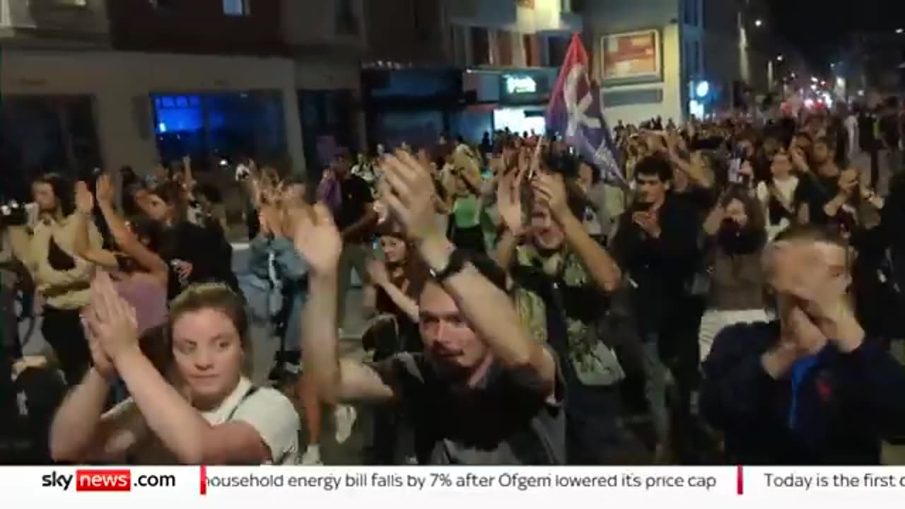 Marine Le Pen's far-right National Rally party leads in first round of French el