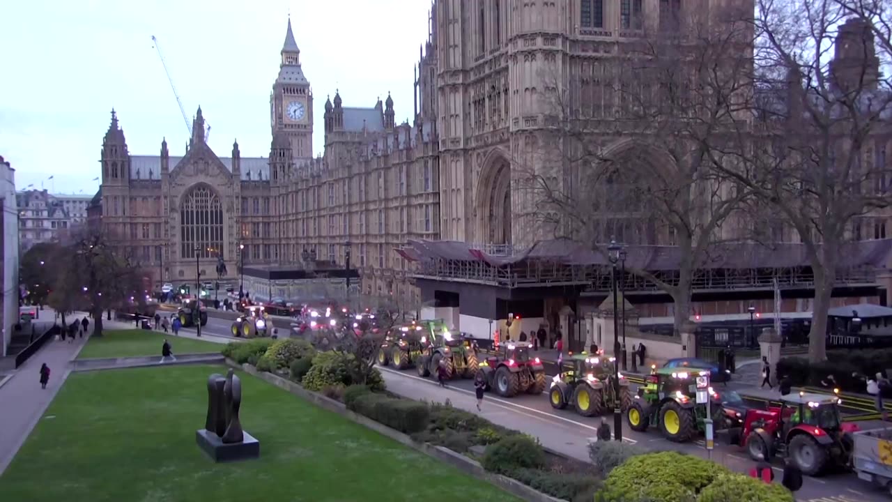 UK farmers protest food imports outside parliament