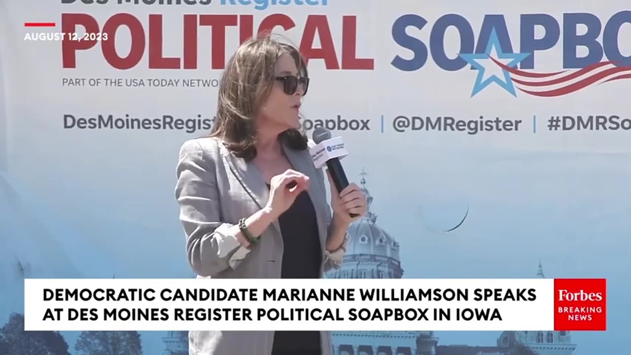 Marianne Williamson Praises Herself As The 'Only Visionary Running For The Democratic Nomination'