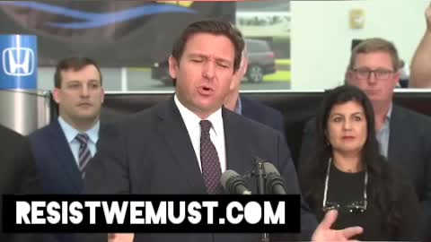 Ron DeSantis Trolls in Brandon, Florida and Destroys The Media